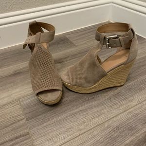 Marc Fisher wedges